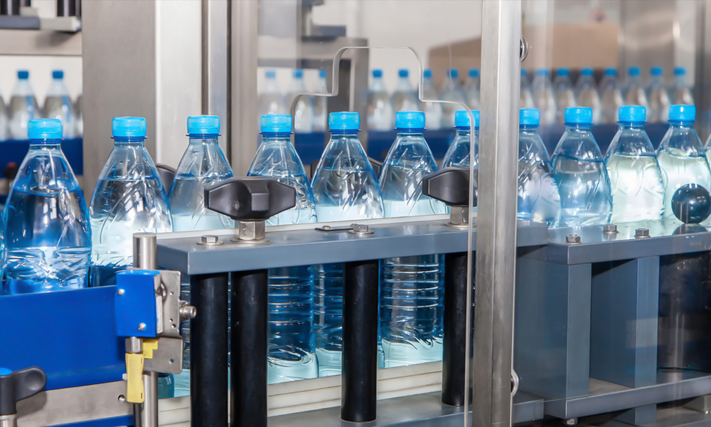 Why Is PET So Popular in Bottle Manufacturing?